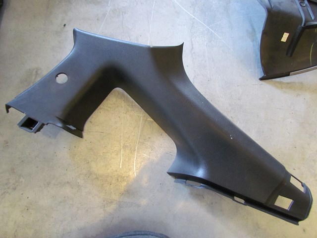 2003 Nissan 350Z Rear RH Passenger B/C Pillar Trim 