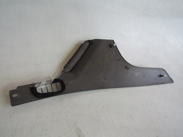 2005 Subaru Baja RH Front Center Console Kick Panel
