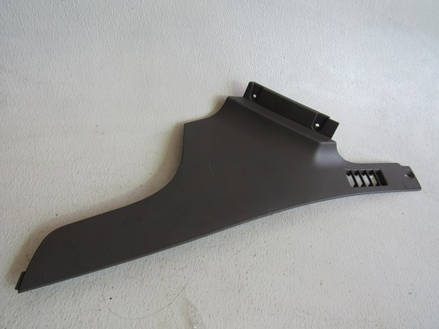 2005 Subaru Baja RH Front Center Console Kick Panel