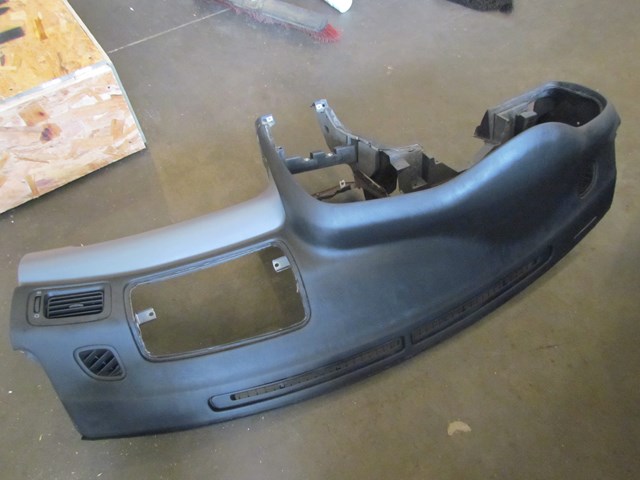 2005 Subaru Baja Dash Panel 2 Tabs Broke See Pics