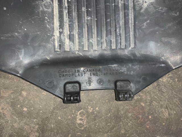 2001-2006 GM Silverado Tahoe Sierra Yukon Engine Cover 12580999