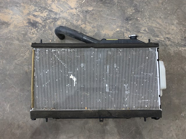 2001 Subaru Legacy Radiator and Cooling Fan Assembly 45111AG00A