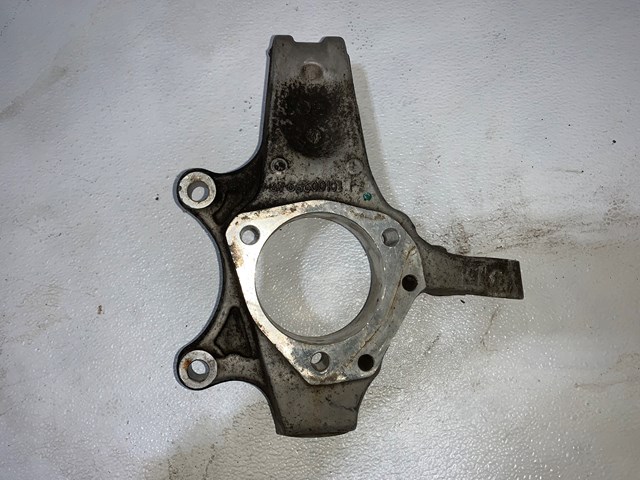 1997-2004 Chevy Corvette C5 Spindle Passenger RH Front 10237238