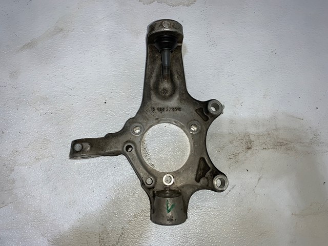 1997-2004 Chevy Corvette C5 Spindle Passenger RH Front 10237238