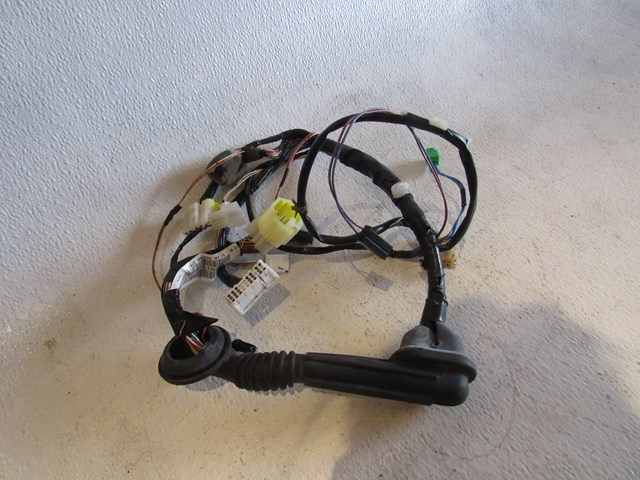 2005 Subaru Baja Front LH Drivers Door Wiring 81820AE97A