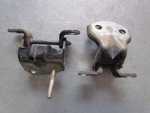 2006 Subaru Baja Rear LH Drivers Door Hinge Set