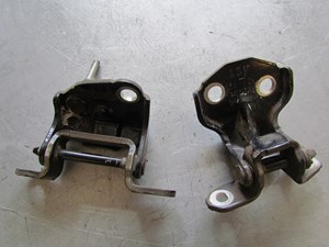 2006 Subaru Baja Rear RH Passenger Door Hinge Set
