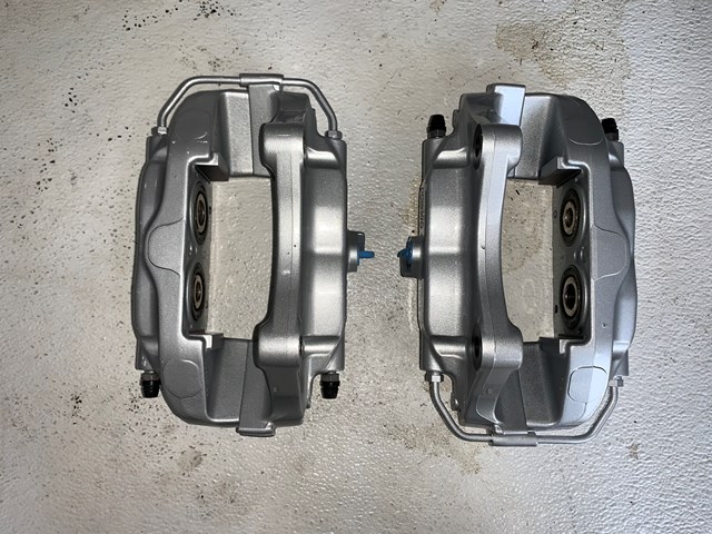 *NEW* 2004-2007 Cadillac CTS-V Rear Brembo RH LH Brake Calipers 20.8662.00 PAIR