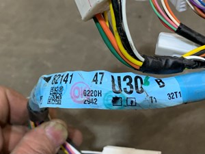 2004-2007 Toyota Prius complete Dash Wire Harness 82141 with fuse box