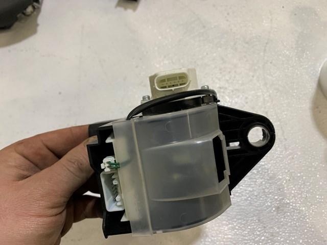 2004-2007 Toyota Prius Shifter