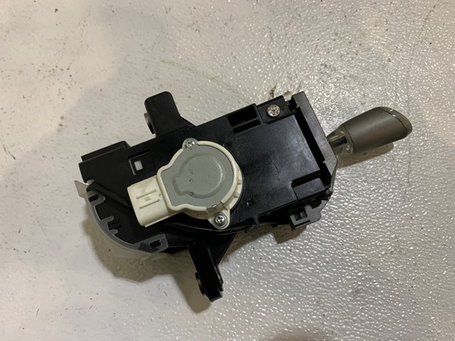 2004-2007 Toyota Prius Shifter