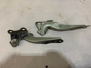 2007 Toyota Prius Hood Hinges 1 set