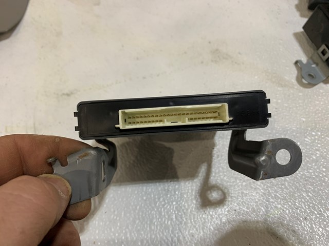 2007 Toyota Prius power supply control module OEM 89670-47010