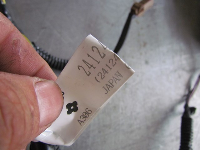 2003 Infiniti G35 Sedan Front RH Passenger Door Wiring 24124 AM602