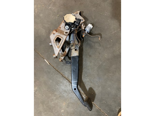 2004-2009 Toyota Prius Brake Pedal