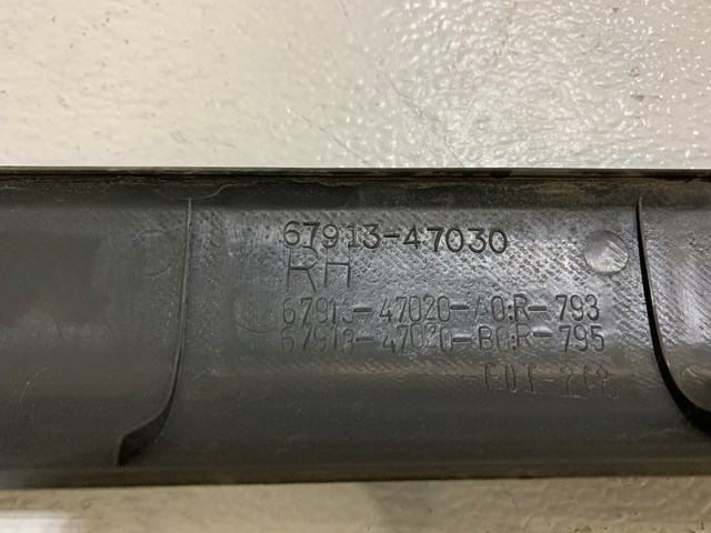 2004-2009 Toyota Prius Front RH Interior Trim Panel OEM 67913-47030