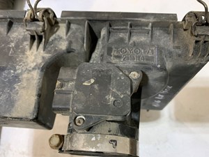 2007 Toyota Prius Air Cleaner Box 100140-6980