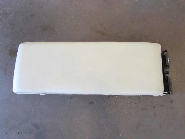 2003 Infiniti G35 Sedan AT Rear Arm Rest Tan