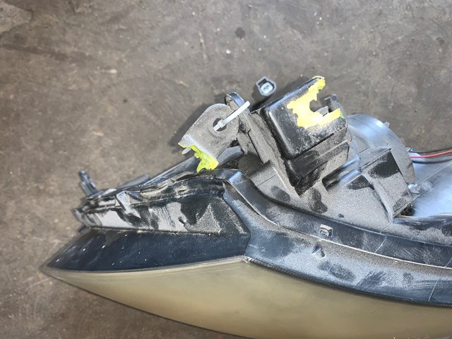 2003-2005 Infiniti G35 Coupe RH Passenger Headlight OEM