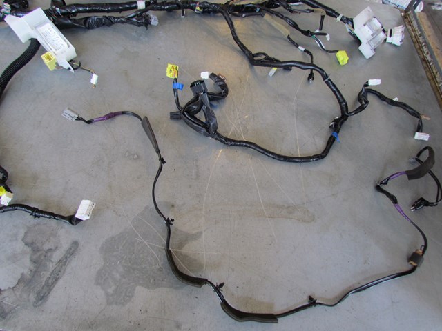 2003 Infiniti G35 Sedan Dash Wire Harness 24010 AC006