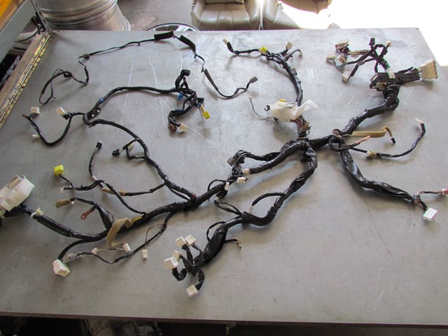 2003 Infiniti G35 Sedan Dash Wire Harness 24010 AC006