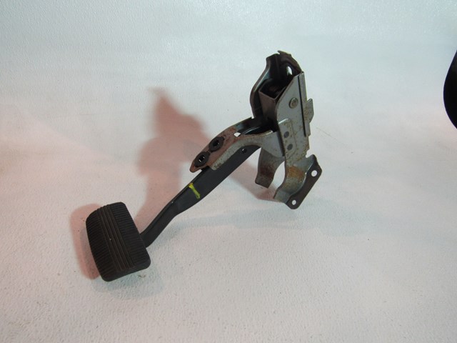 2003 Infiniti G35 Sedan AT Brake Pedal Assy