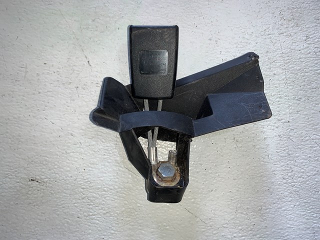 2004-2008 Audi S4 Seat Belt Buckle OEM 8E0857798A