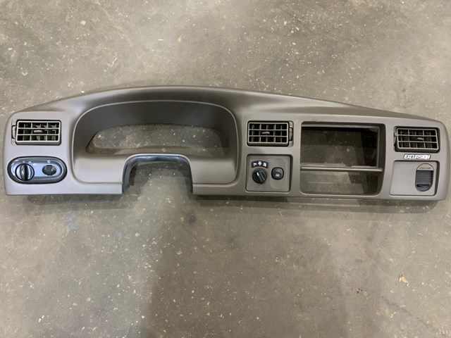 99-04 FORD EXCURSION DASH TRIM PANEL RADIO BEZEL OEM