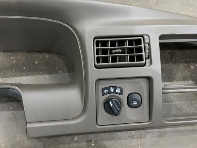 99-04 FORD EXCURSION DASH TRIM PANEL RADIO BEZEL OEM