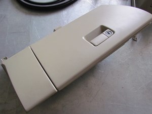 2004 Infiniti G35 Sedan AT RH Passenger Under Dash Glove Box