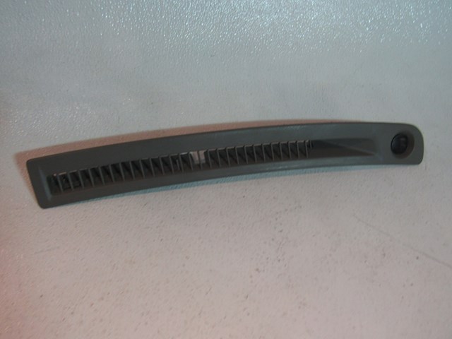 2004 Infiniti G35 Sedan Front RH Passenger Dash Vent 68742 AL500