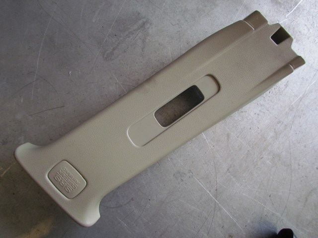 2004 Infiniti G35 Sedan AT RH Passenger Upper B Pillar Trim 76913 AL500