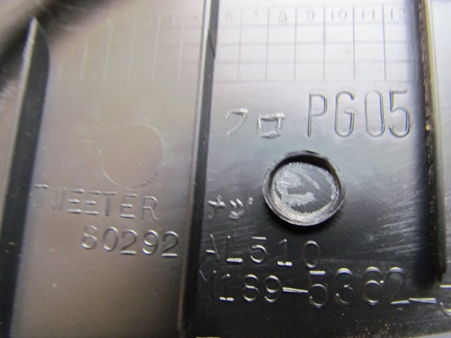 2003 Infiniti G35 Sedan AT Front RH Passenger Sail Panel W Tweeter 80292 AL510