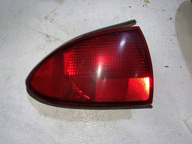 1995-1999 Chevy Cavalier Taillight Quarter Mounted OEM 16519321