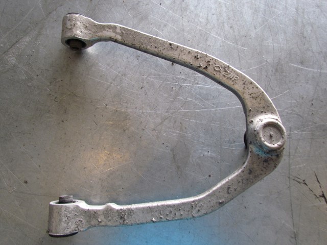 2003 Infiniti G35 AT Front RH Passenger Upper Control Arm