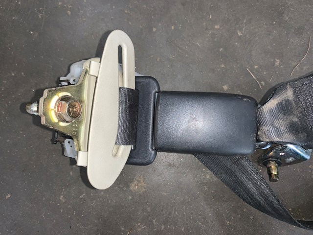 2003-2006 Infiniti G35 Rear Right Seat Belt Assembly Buckle Black