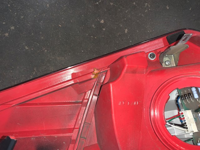 2006-2008 Nissan 350z LH Driver Tail Light LED OEM (SEE DESCRIPTION)