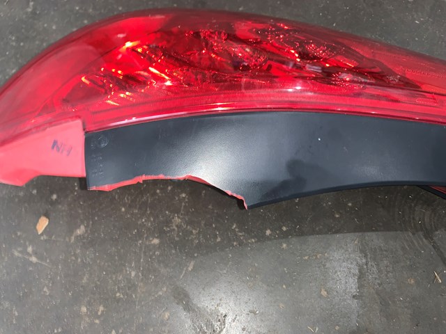 2006-2008 Nissan 350z LH Driver Tail Light LED OEM (SEE DESCRIPTION)