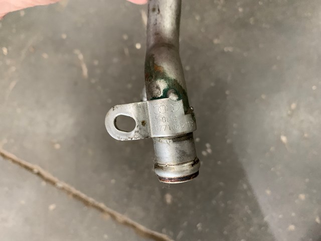 2004-2007 Audi A8L A8 Quattro 4.2L Crankcase Vent Tube Pipe Hose OEM 077103211B