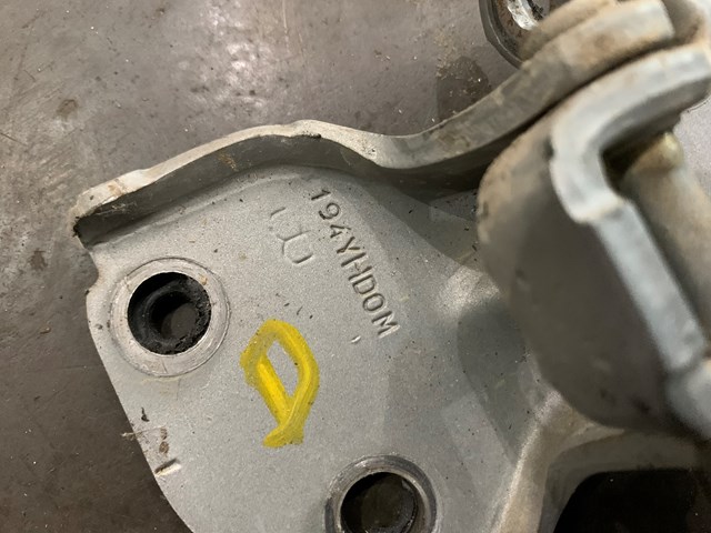 2001 Acura CL Front Door Hinge B Left Lower or Right Upper (1 HINGE) OEM