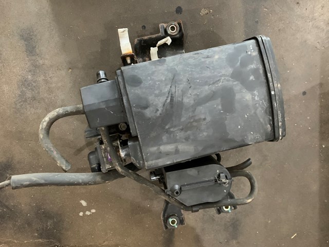 2001 Acura CL Fuel Gas EVAP Charcoal Canister Vapor Bracket OEM