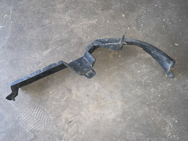 2003-2007 CHEVROLET SILVERADO 1500 FRONT LH DRIVER BUMPER OUTER FILLER OEM 15188