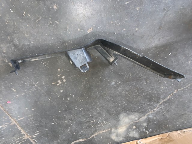 2003-2007 CHEVROLET SILVERADO 1500 FRONT RH PASSENGER BUMPER OUTER FILLER OEM 15