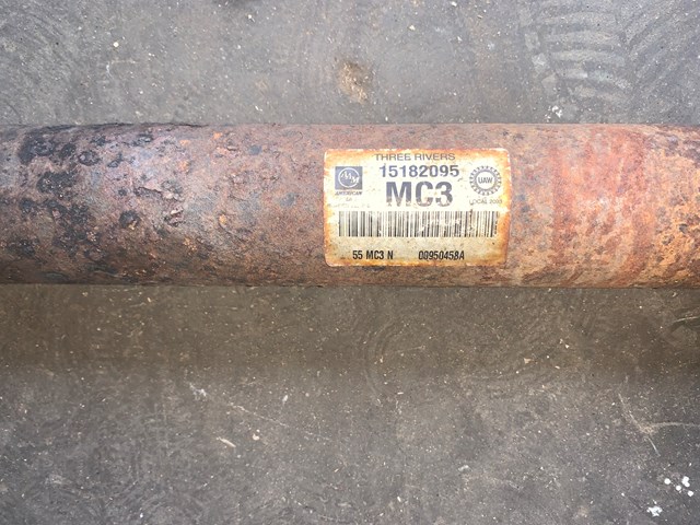 00-06 Chevy Silverado 2500 4x4 Front Driveshaft OEM 15182095