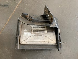 2005 Chevy Silverado 1500 Engine Control Unit Module ECU w/ Bracket OEM 12586242