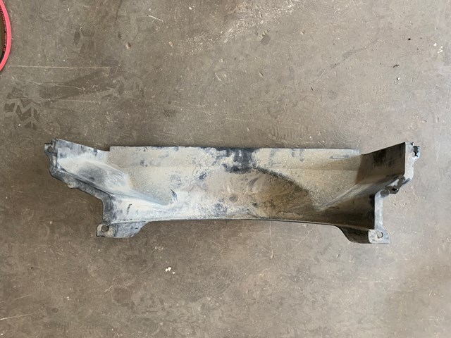 2005 Chevy Silverado 1500 Lower Radiator Cooling Fan Shroud OEM 15707562