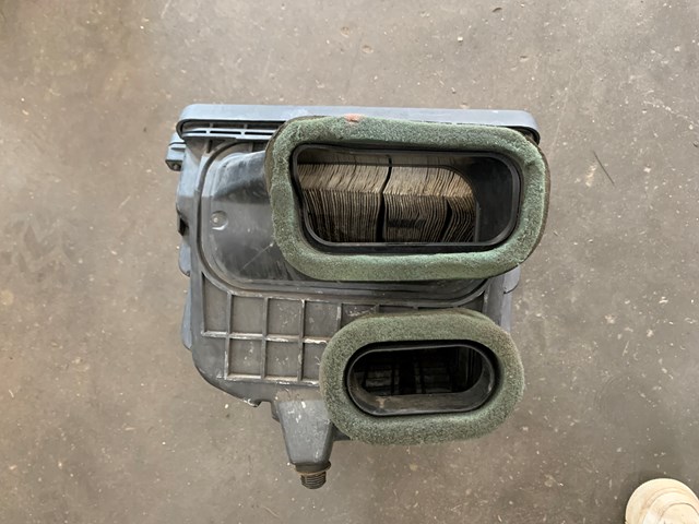 2005 Chevy Silverado 1500 Air Filter Housing Box Delphi OEM 151668