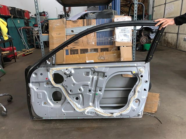 2001 Acura CL Front RH Passenger Door Shell SILVER OEM