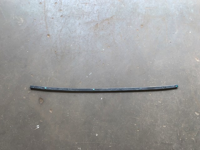 2001 Acura CL Front RH Passenger Bottom Door Seal OEM