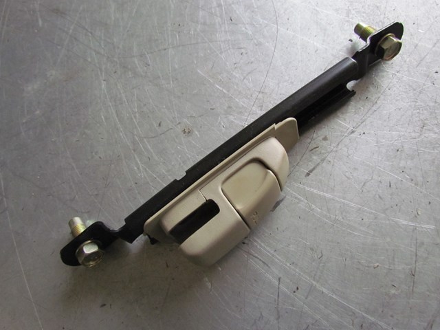 2003 Infiniti G35 Sedan Front LH Drivers Seat Belt Adjustment